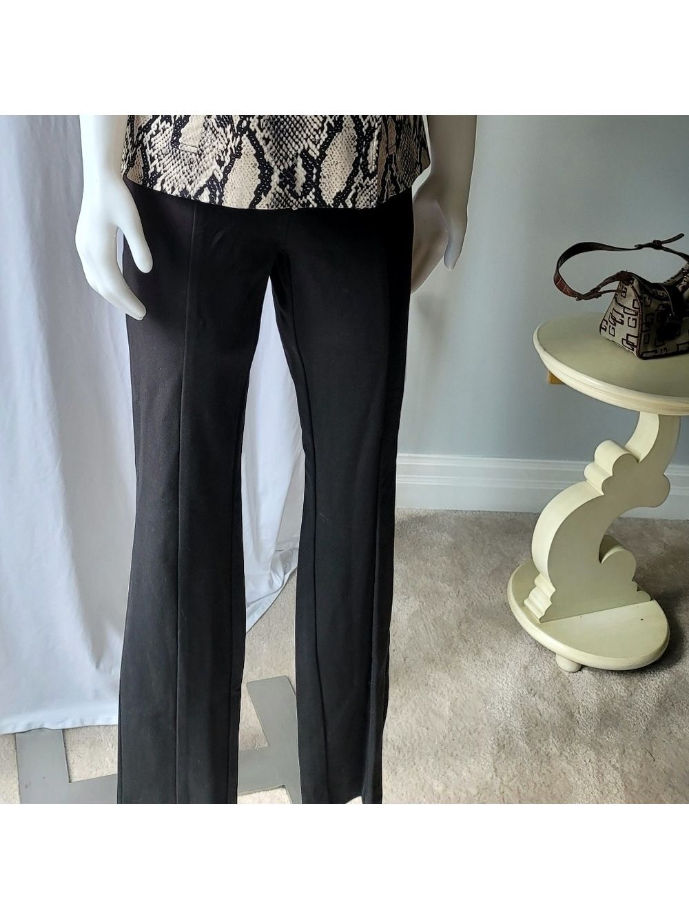 Dalia Women's Black Pull-On Pants Size 6
